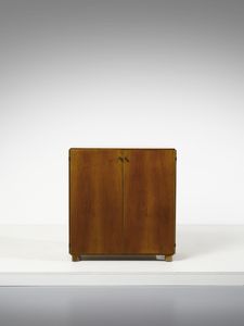 SCARPA AFRA (1937-2011) & TOBIA (n. 1935) : Piccola credenza a due ante per Stildomus, Italia  - Asta Asta 438 | DESIGN E ARTI DECORATIVE DEL NOVECENTO Online - Associazione Nazionale - Case d'Asta italiane