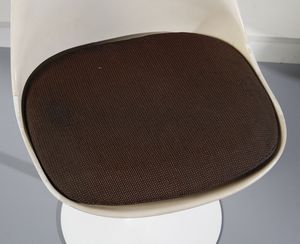 SAARINEN EERO (1910 - 1961) : Sei sedie mod. Tulip per Knoll International, USA  - Asta Asta 438 | DESIGN E ARTI DECORATIVE DEL NOVECENTO Online - Associazione Nazionale - Case d'Asta italiane