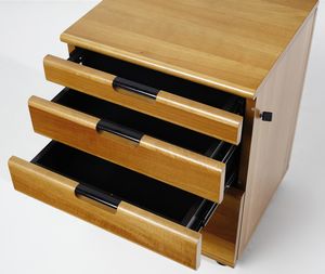 ETTORE SOTTSASS (1917-2007) & HANS VON KLIER (1934-2000) : Cassettiera da ufficio della Linea Direzionale per Olivetti Synthesis, Ivrea  - Asta Asta 438 | DESIGN E ARTI DECORATIVE DEL NOVECENTO Online - Associazione Nazionale - Case d'Asta italiane