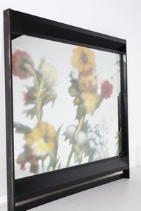 COLLINA GIULIANO (n. 1938) : Grande specchiera con decorazione serigrafata su disegno di Ico Parisi  - Asta Asta 438 | DESIGN E ARTI DECORATIVE DEL NOVECENTO Online - Associazione Nazionale - Case d'Asta italiane