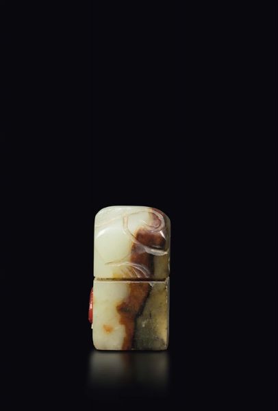Sigillo in giada bianca a russet con decoro inciso, Cina, Dinastia Qing, XIX secolo  - Asta Chinese Works of Art - Associazione Nazionale - Case d'Asta italiane