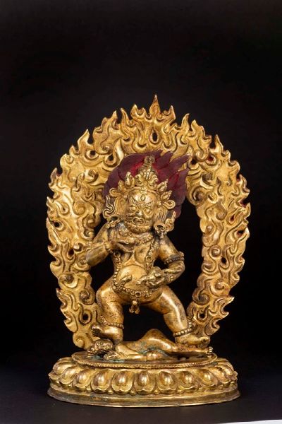 Figura di EkaviraMahakala in bronzo dorato con aura, Tibet, XIX secolo  - Asta Chinese Works of Art - Associazione Nazionale - Case d'Asta italiane