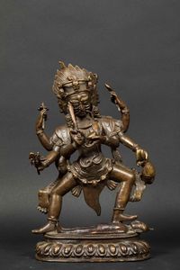 Figura di Yama in bronzo brunito su fiore di loto, Tibet, XVIII secolo  - Asta Chinese Works of Art - Associazione Nazionale - Case d'Asta italiane