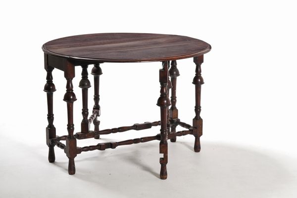 Tavolino a bandelle  - Asta Antiquariato - Associazione Nazionale - Case d'Asta italiane