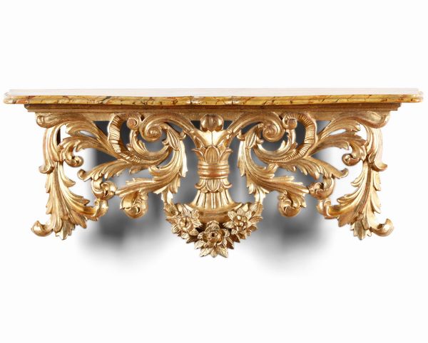Console pensile in legno intagliato, dorato con piano laccato.  XVIII secolo  - Asta Antiquariato - Associazione Nazionale - Case d'Asta italiane