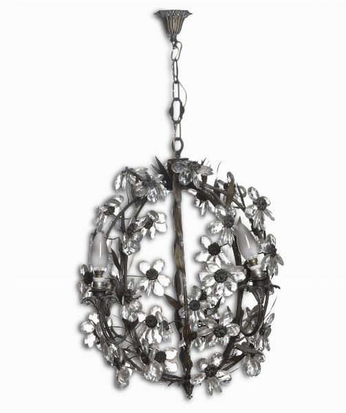 Lampadario in metallo e vetro a mongolfiera. Stile antico  - Asta Antiquariato - Associazione Nazionale - Case d'Asta italiane