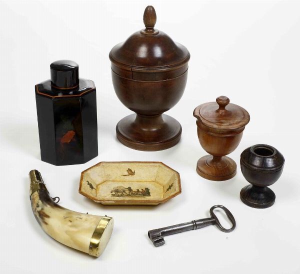 Lotto di oggetti in legno e atri materiali  - Asta Antiquariato - Associazione Nazionale - Case d'Asta italiane