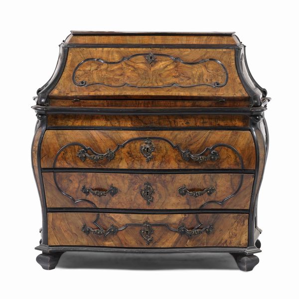 Ribalta ad urna lastronata con profili ebanzzati. XX secolo  - Asta Antiquariato - Associazione Nazionale - Case d'Asta italiane