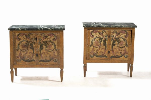 Coppia di cassettoni in legno dipinto. XIX secolo  - Asta Antiquariato - Associazione Nazionale - Case d'Asta italiane