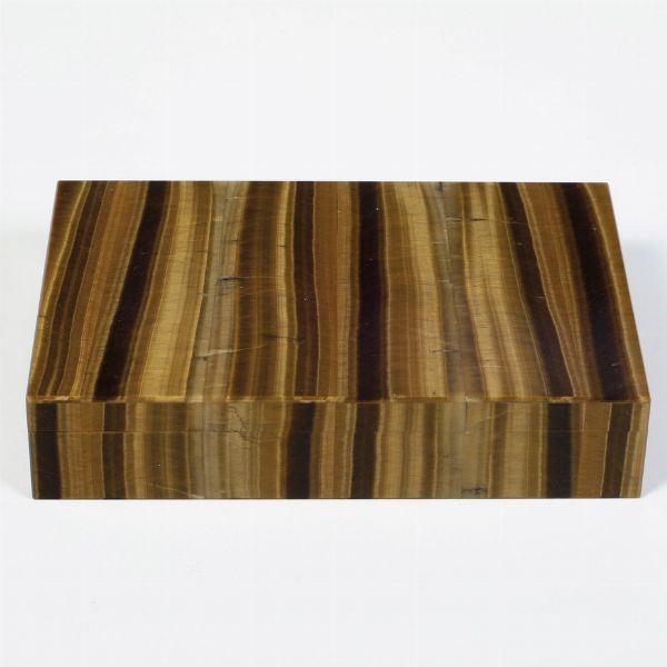 Scatola in occhio di Tigre. XX secolo  - Asta Antiquariato - Associazione Nazionale - Case d'Asta italiane