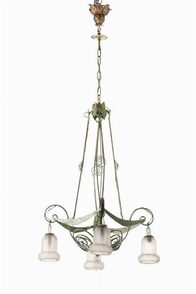 Lampadario in ferro a quattro luci  - Asta Antiquariato - Associazione Nazionale - Case d'Asta italiane