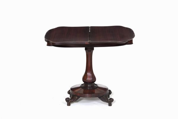 Tavolo da gioco in palissandro. XIX secolo  - Asta Antiquariato - Associazione Nazionale - Case d'Asta italiane