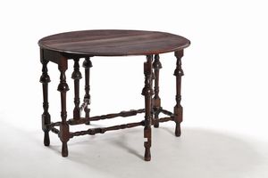 Tavolino a bandelle  - Asta Antiquariato - Associazione Nazionale - Case d'Asta italiane