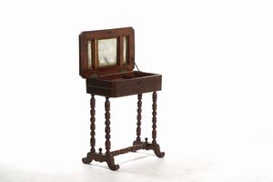 Tavolino da lavoro in legno. XIX-XX secolo  - Asta Antiquariato - Associazione Nazionale - Case d'Asta italiane