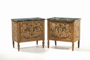 Coppia di cassettoni in legno dipinto. XIX secolo  - Asta Antiquariato - Associazione Nazionale - Case d'Asta italiane