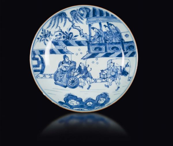 Piatto in porcellana bianca e blu con raffigurazione di scena di vita comune, Cina, Dinastia Qing, epoca Kangxi (1662-1722)  - Asta Fine Chinese Works of Art - Associazione Nazionale - Case d'Asta italiane