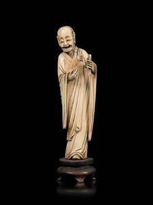 Figura di saggio scolpito in  avorio, Cina, Dinastia Ming, fine XVII secolo  - Asta Fine Chinese Works of Art - Associazione Nazionale - Case d'Asta italiane