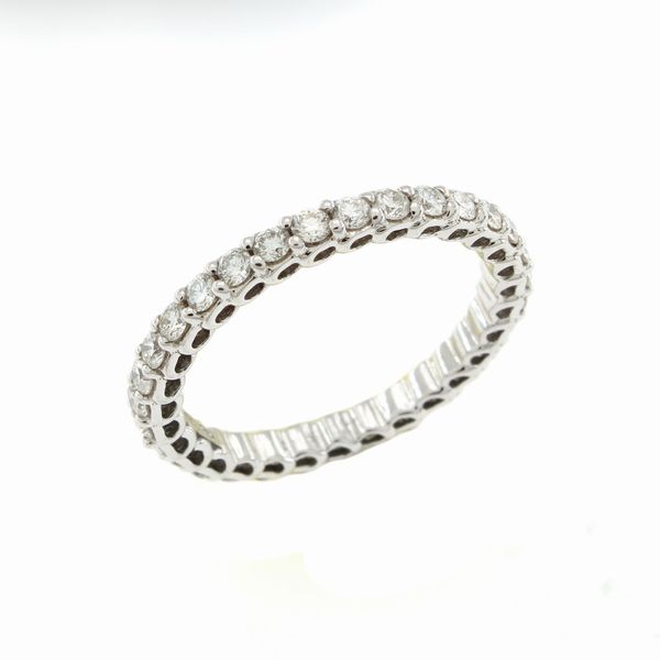 Anello fede in oro bianco 18kt e diamanti  - Asta Gioielli Orologi Fashion Vintage I Web Only - Associazione Nazionale - Case d'Asta italiane