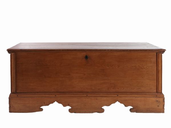 Cassapanca rustica in legno tenero  - Asta L'arte di arredare - Associazione Nazionale - Case d'Asta italiane