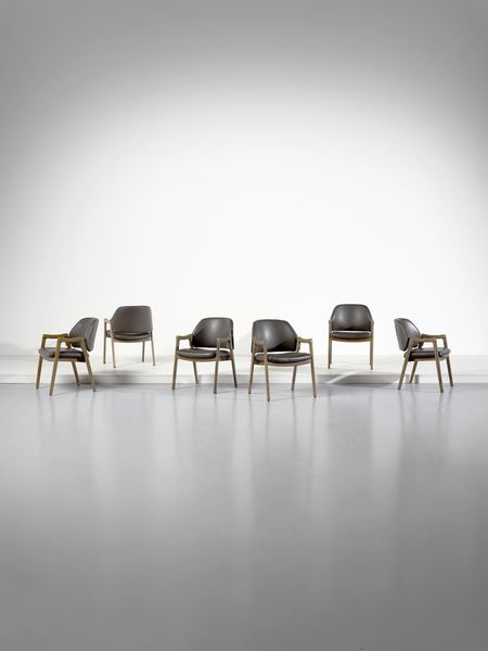 PARISI ICO (1916 - 1996) : Sei sedie con braccioli mod. 814 per Cassina, Meda  - Asta Asta 443 | DESIGN E ARTI DECORATIVE DEL NOVECENTO Online - Associazione Nazionale - Case d'Asta italiane