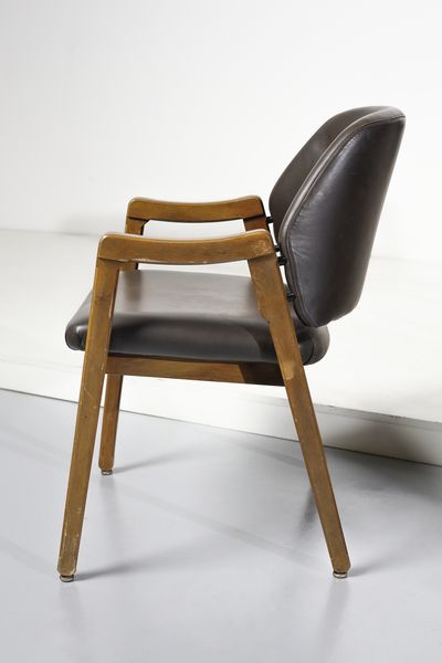 PARISI ICO (1916 - 1996) : Sei sedie con braccioli mod. 814 per Cassina, Meda  - Asta Asta 443 | DESIGN E ARTI DECORATIVE DEL NOVECENTO Online - Associazione Nazionale - Case d'Asta italiane