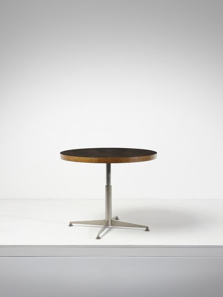 MANIFATTURA NORDICA : Tavolo ad altezza regolabile con piano decorato  - Asta Asta 443 | DESIGN E ARTI DECORATIVE DEL NOVECENTO Online - Associazione Nazionale - Case d'Asta italiane