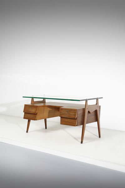 ROMANO AUGUSTO : attribuito. Scrivania da centro  - Asta Asta 443 | DESIGN E ARTI DECORATIVE DEL NOVECENTO Online - Associazione Nazionale - Case d'Asta italiane