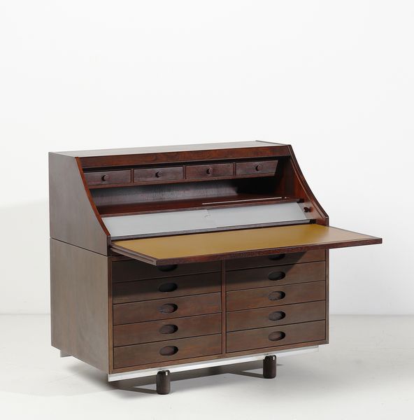 FRATTINI GIANFRANCO (1926 - 2004) : Cassettone con scrittoio per Bernini, Ceriano Laghetto  - Asta Asta 443 | DESIGN E ARTI DECORATIVE DEL NOVECENTO Online - Associazione Nazionale - Case d'Asta italiane