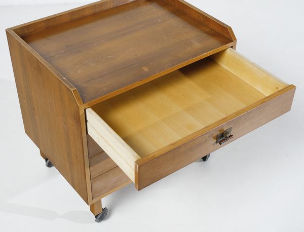FRANCO ALBINI (1905-1977) & FRANCA HELG (1920-1989) : Cassettiera mobile mod. CM24 per Poggi, Pavia  - Asta Asta 443 | DESIGN E ARTI DECORATIVE DEL NOVECENTO Online - Associazione Nazionale - Case d'Asta italiane