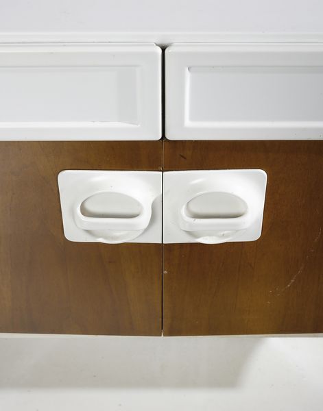 MANIFATTURA ITALIANA : Credenza a due cassetti e due ante  - Asta Asta 443 | DESIGN E ARTI DECORATIVE DEL NOVECENTO Online - Associazione Nazionale - Case d'Asta italiane