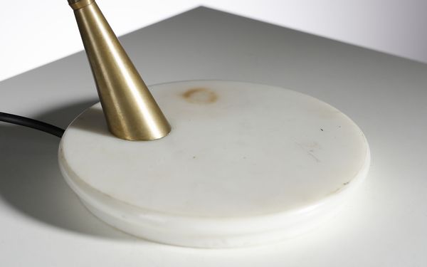 TORLASCO OSCAR (1934 - 2004) : Lampada da tavolo per Lumen, Milano  - Asta Asta 443 | DESIGN E ARTI DECORATIVE DEL NOVECENTO Online - Associazione Nazionale - Case d'Asta italiane