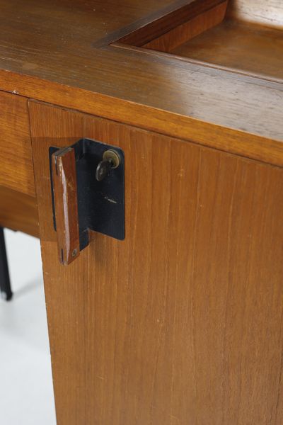 PARISI ICO (1916 - 1996) : Mobile toilette e mobile comodino per camera da letto Positano per M.I.M., Roma  - Asta Asta 443 | DESIGN E ARTI DECORATIVE DEL NOVECENTO Online - Associazione Nazionale - Case d'Asta italiane