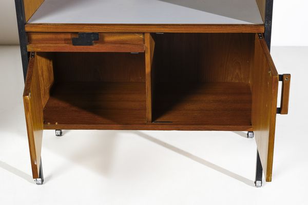 PARISI ICO (1916 - 1996) : Mobile toilette e mobile comodino per camera da letto Positano per M.I.M., Roma  - Asta Asta 443 | DESIGN E ARTI DECORATIVE DEL NOVECENTO Online - Associazione Nazionale - Case d'Asta italiane