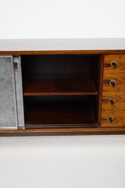 COSLIN GEORGE : Credenza per 3V Arredamenti Padova  - Asta Asta 443 | DESIGN E ARTI DECORATIVE DEL NOVECENTO Online - Associazione Nazionale - Case d'Asta italiane