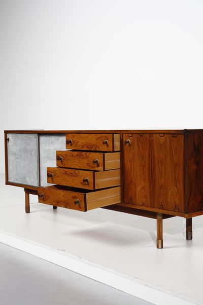 COSLIN GEORGE : Credenza per 3V Arredamenti Padova  - Asta Asta 443 | DESIGN E ARTI DECORATIVE DEL NOVECENTO Online - Associazione Nazionale - Case d'Asta italiane