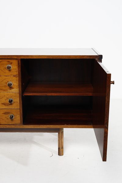 COSLIN GEORGE : Credenza per 3V Arredamenti Padova  - Asta Asta 443 | DESIGN E ARTI DECORATIVE DEL NOVECENTO Online - Associazione Nazionale - Case d'Asta italiane