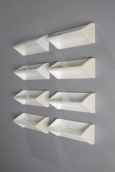 FRATELLI SAPORITI : Otto mensole, Italia  - Asta Asta 443 | DESIGN E ARTI DECORATIVE DEL NOVECENTO Online - Associazione Nazionale - Case d'Asta italiane