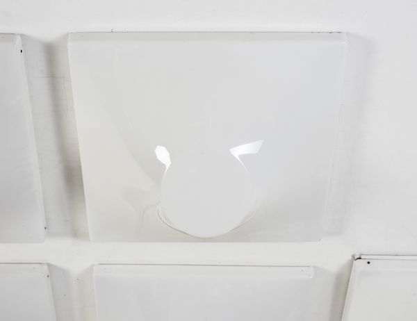 CHIGGIO ENNIO (1938 - 2020) : Sette lampade da parete per Emmezeta, Padova  - Asta Asta 443 | DESIGN E ARTI DECORATIVE DEL NOVECENTO Online - Associazione Nazionale - Case d'Asta italiane