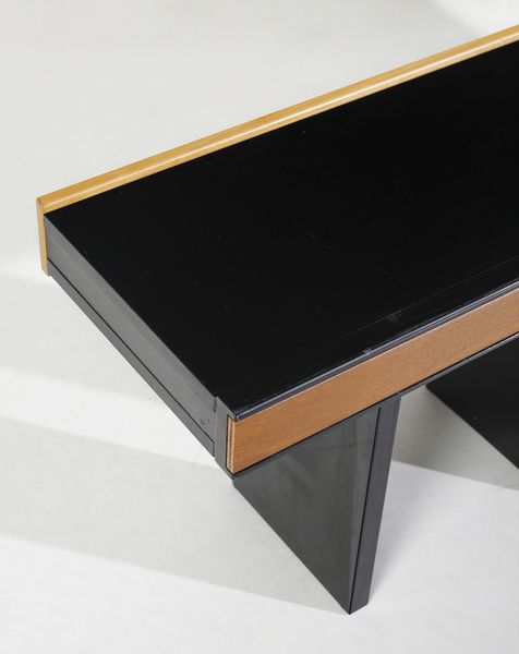 MANIFATTURA ITALIANA : Consolle postmoderna  - Asta Asta 443 | DESIGN E ARTI DECORATIVE DEL NOVECENTO Online - Associazione Nazionale - Case d'Asta italiane