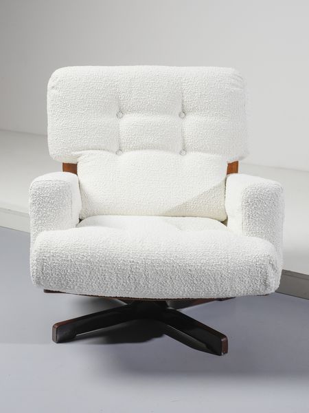 TARO MENILIO : Poltrona e poggiapiedi mod. 401 per Cinova, Milano  - Asta Asta 443 | DESIGN E ARTI DECORATIVE DEL NOVECENTO Online - Associazione Nazionale - Case d'Asta italiane