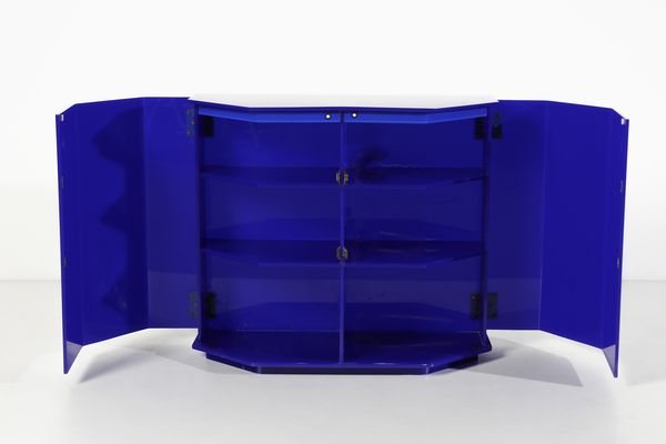 MANIFATTURA ITALIANA : Mobile con interno illuminato  - Asta Asta 443 | DESIGN E ARTI DECORATIVE DEL NOVECENTO Online - Associazione Nazionale - Case d'Asta italiane