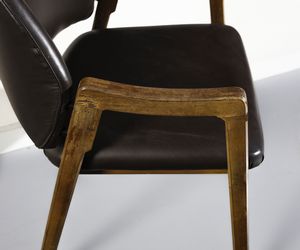 PARISI ICO (1916 - 1996) : Sei sedie con braccioli mod. 814 per Cassina, Meda  - Asta Asta 443 | DESIGN E ARTI DECORATIVE DEL NOVECENTO Online - Associazione Nazionale - Case d'Asta italiane