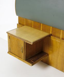 DETTI EDOARDO (1913 - 1984) : Testiera di letto matrimoniale con comodini pensili, Firenze  - Asta Asta 443 | DESIGN E ARTI DECORATIVE DEL NOVECENTO Online - Associazione Nazionale - Case d'Asta italiane