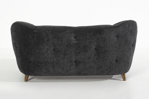 CASA E GIARDINO : attribuito. Divano, Milano  - Asta Asta 443 | DESIGN E ARTI DECORATIVE DEL NOVECENTO Online - Associazione Nazionale - Case d'Asta italiane