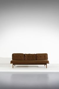 FRATTINI GIANFRANCO (1926 - 2004) - Divano a tre posti mod. 881 per Cassina, Meda