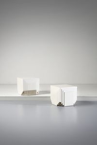 SOTTSASS ETTORE (1917 - 2007) - attribuito. Coppia di tavolini