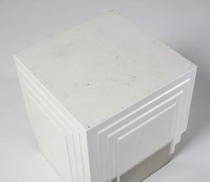 SOTTSASS ETTORE (1917 - 2007) : attribuito. Coppia di tavolini  - Asta Asta 443 | DESIGN E ARTI DECORATIVE DEL NOVECENTO Online - Associazione Nazionale - Case d'Asta italiane