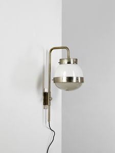 MAZZA SERGIO (n. 1931) - Lampada da parete mod. Delta per Artemide, Milano