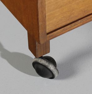 FRANCO ALBINI (1905-1977) & FRANCA HELG (1920-1989) : Cassettiera mobile mod. CM24 per Poggi, Pavia  - Asta Asta 443 | DESIGN E ARTI DECORATIVE DEL NOVECENTO Online - Associazione Nazionale - Case d'Asta italiane