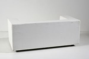 LANDELS WILLIE (n. 1928) : Coppia di divani a due posti mod. Throw Away e pouf su ruote per Zanotta, Nova Milanese  - Asta Asta 443 | DESIGN E ARTI DECORATIVE DEL NOVECENTO Online - Associazione Nazionale - Case d'Asta italiane